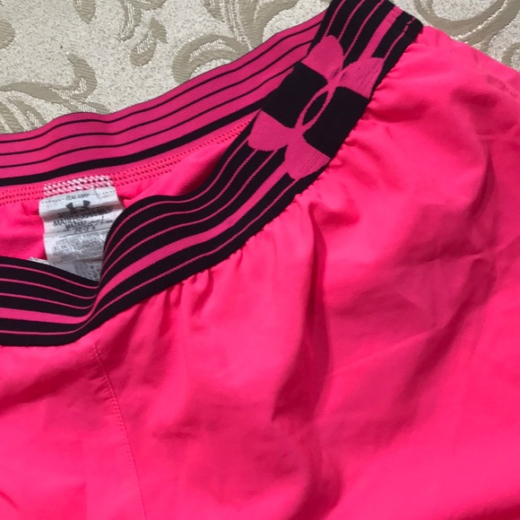 athletic shorts - Picture 4 of 10